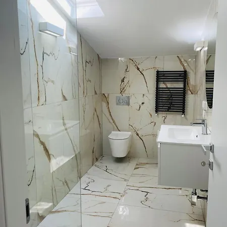 Casa Moniga 2-residenze Lizzeri * Moniga del Garda