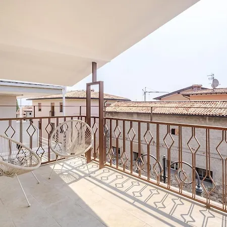 Casa Moniga 2-residenze Lizzeri *